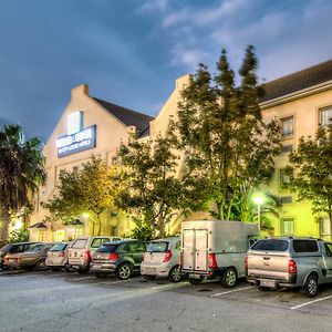 Road Lodge Cape Town International Airport